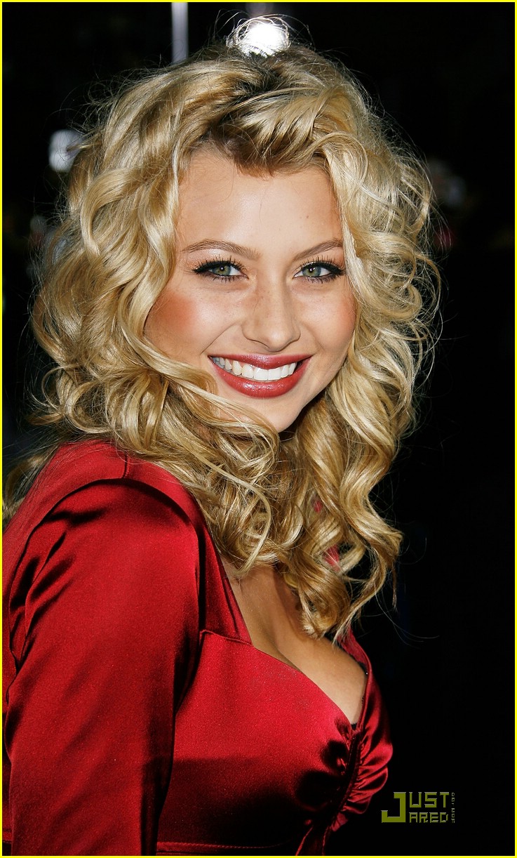 Alyson Michalka is a Red Carpet Ruby