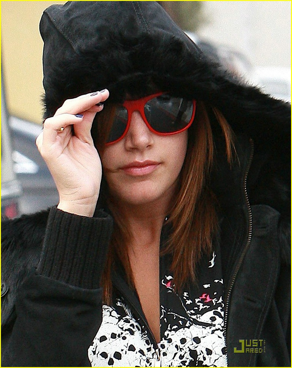 Ashley Tisdale Goes Planet Blue Bananas
