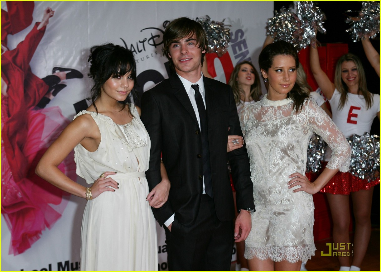 High School Musical 3 Premieres in Australia
