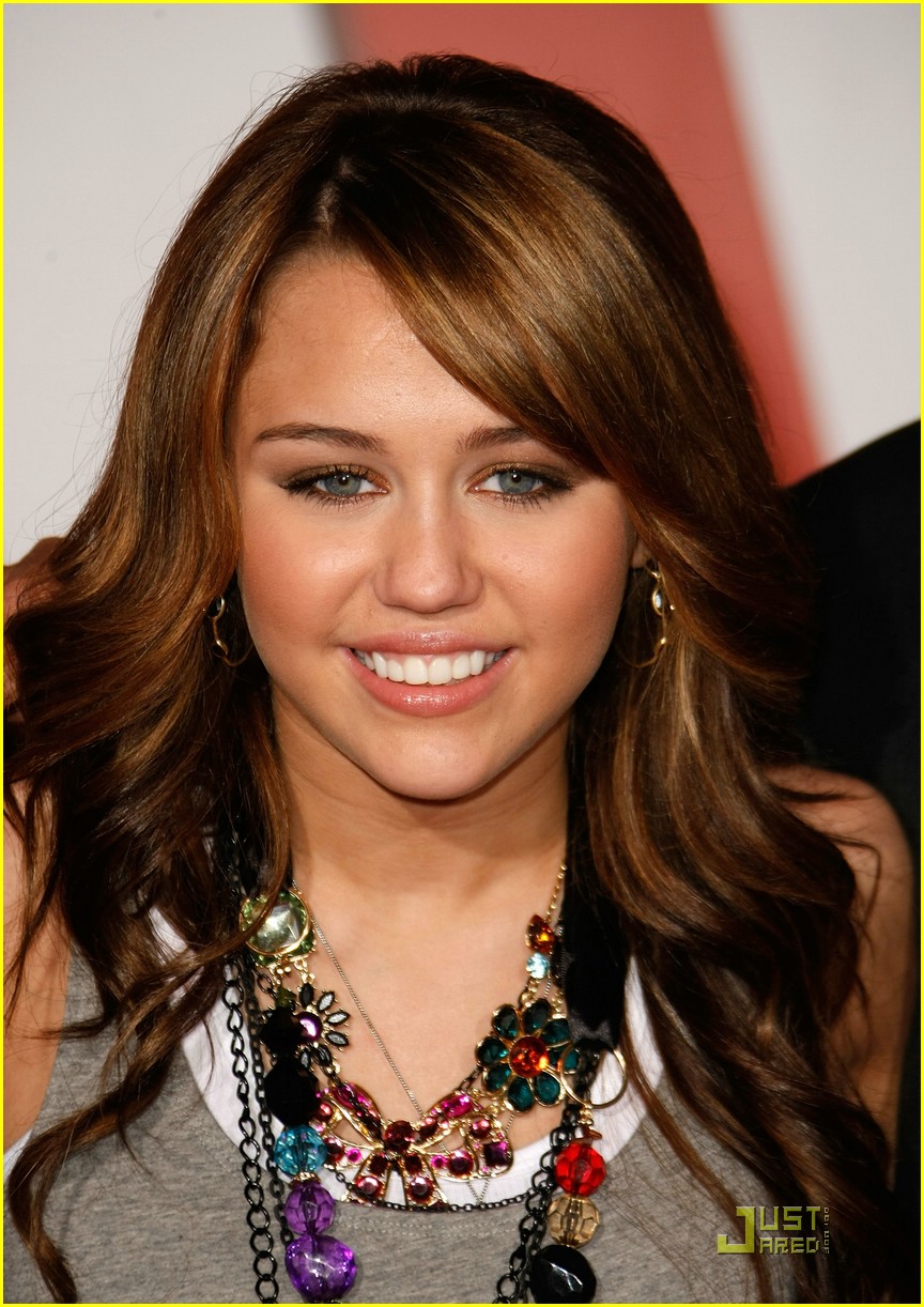 Miley Cyrus Bolts To The Silver Screen