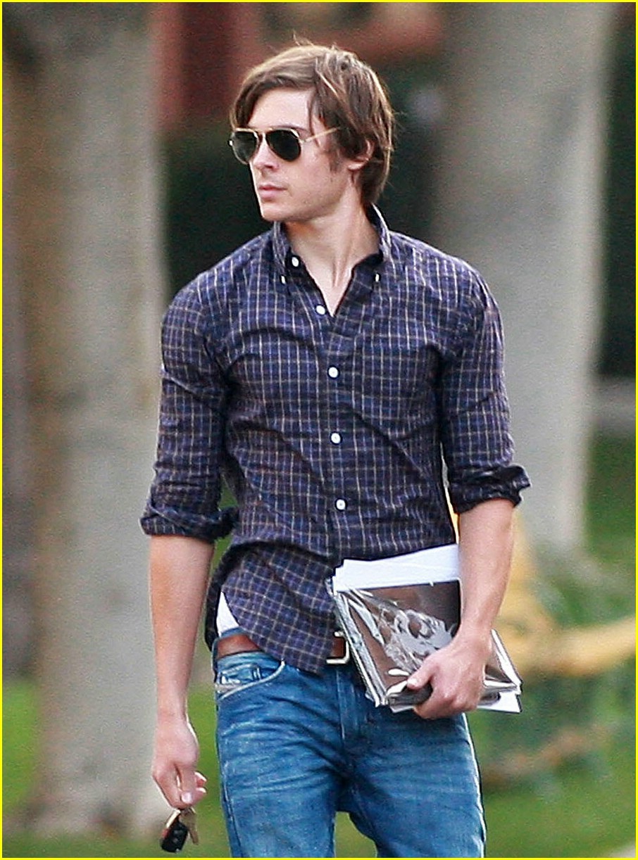Zac Efron is a Script Stud