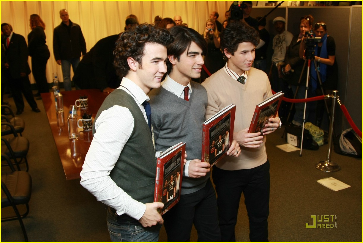 The Jonas Brothers 'Burn Up' Black Friday