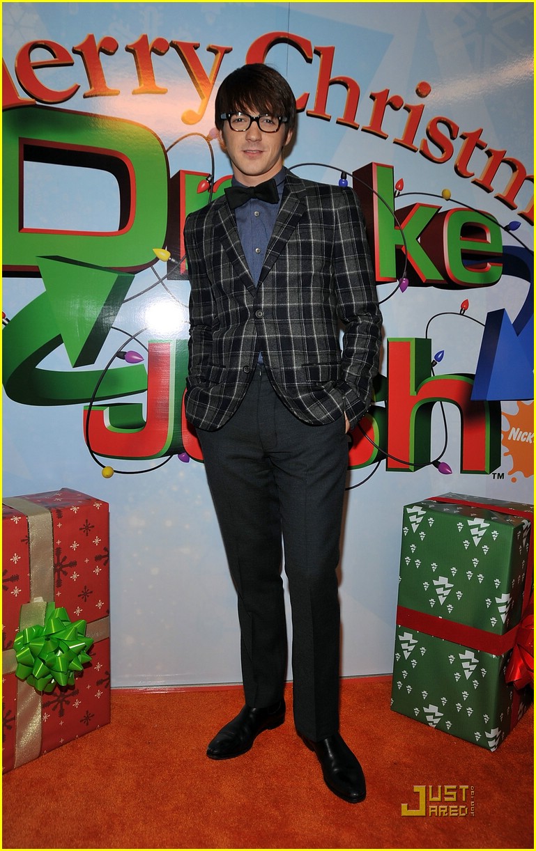 Drake Bell & Josh Peck Wish You A Merry Christmas