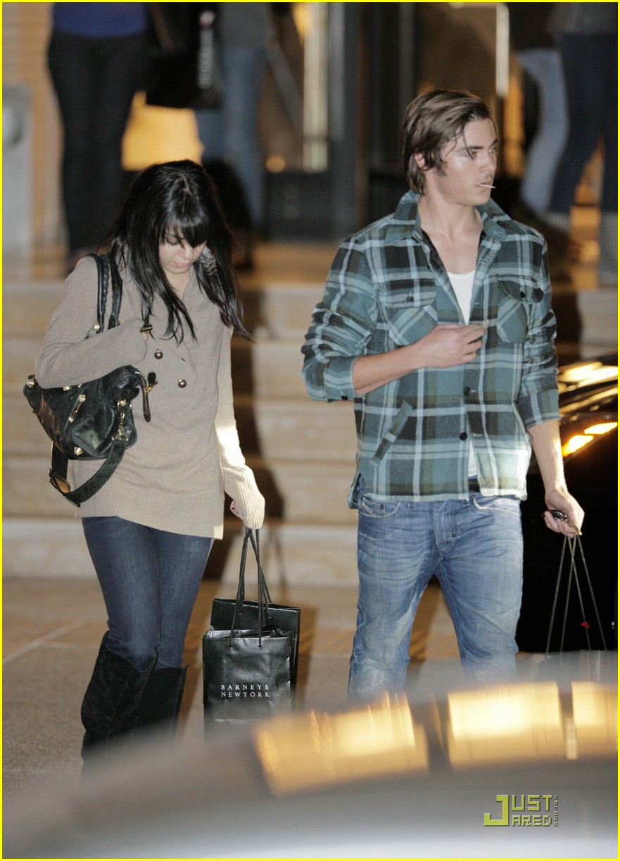 Zac Efron & Vanessa Hudgens: Barney's Buddies 