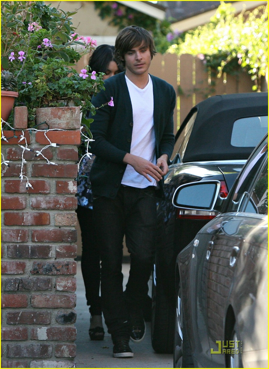 Zac to Vanessa: Happy 20th Birthday!