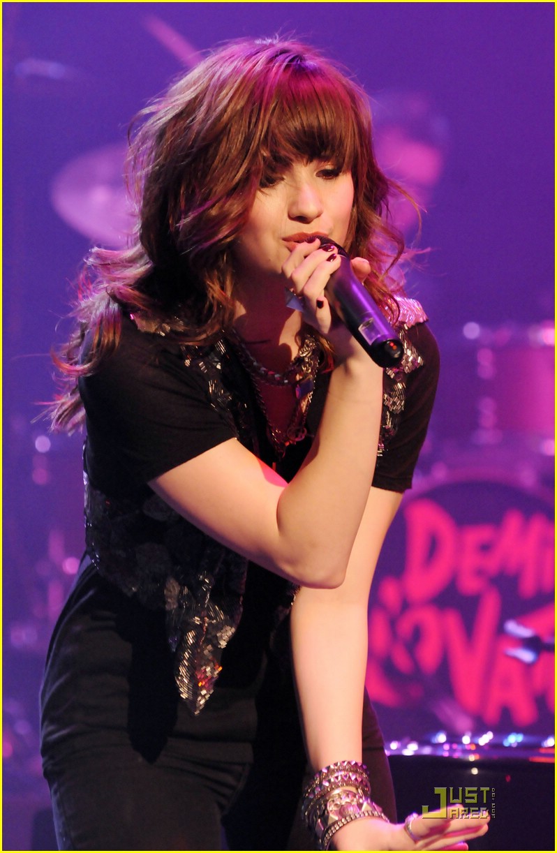 Demi Lovato Wows The Wiltern Theater