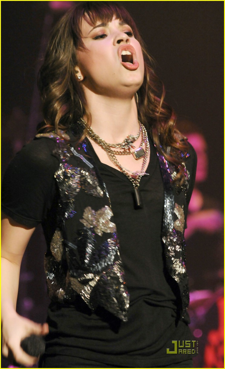 Demi Lovato Wows The Wiltern Theater