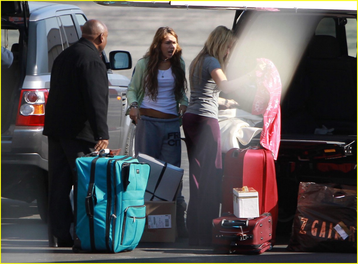 Miley Cyrus is Leaving on a Jet Plane