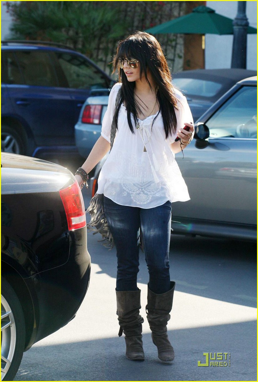 Vanessa Hudgens is City Wok Wonderful