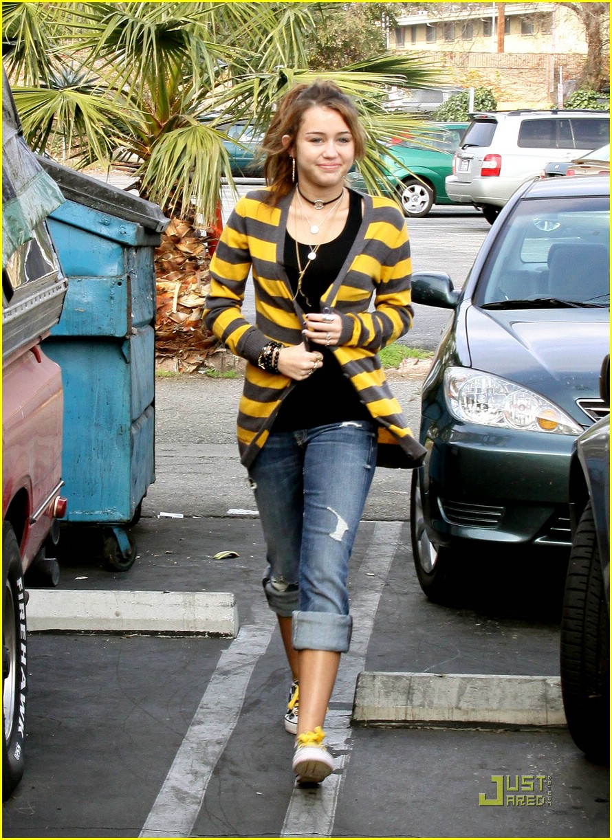 Miley Cyrus is Ripped