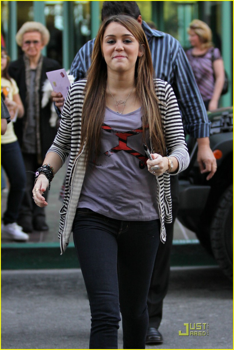 Miley Cyrus Loves Pranks