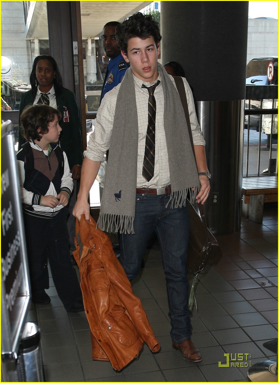 Nick & Frankie Jonas: Moving Towards Motown