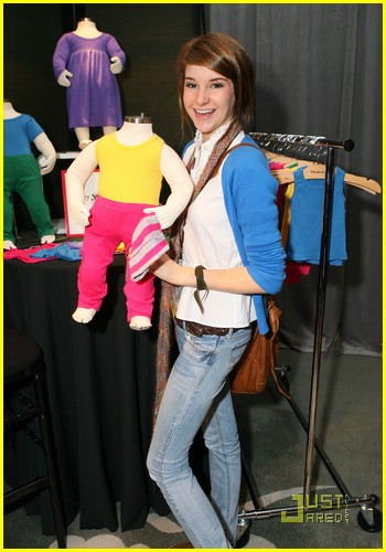 Shailene Woodley Has The Right Stuff