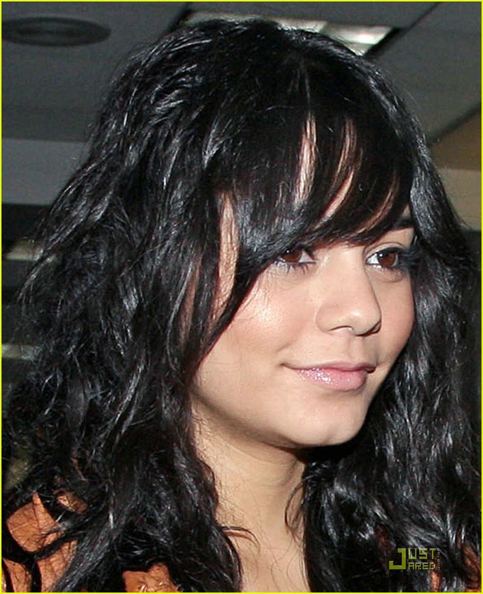 Zac Efron & Vanessa Hudgens: Japan Bound
