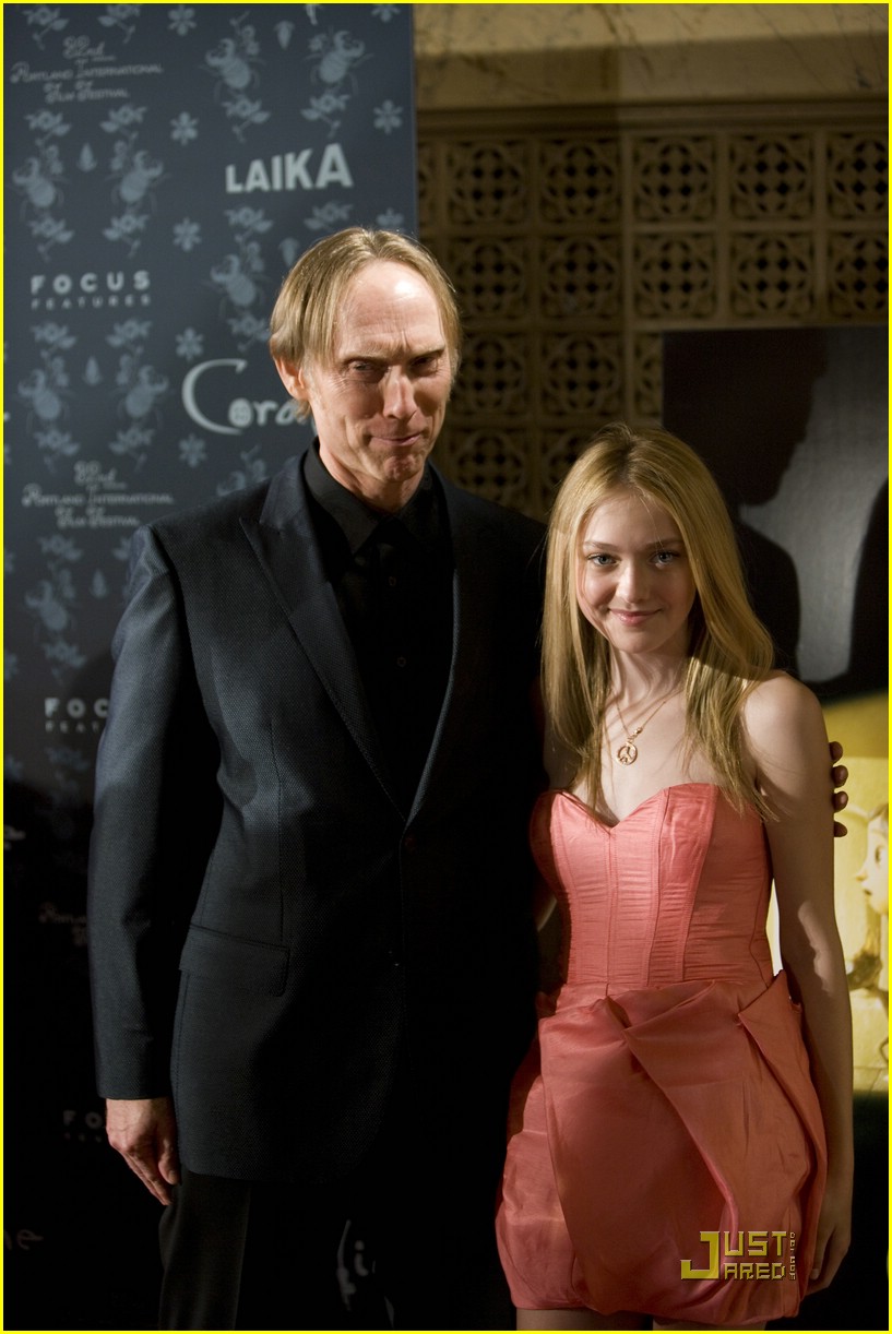 Dakota Fanning Premieres 'Coraline'
