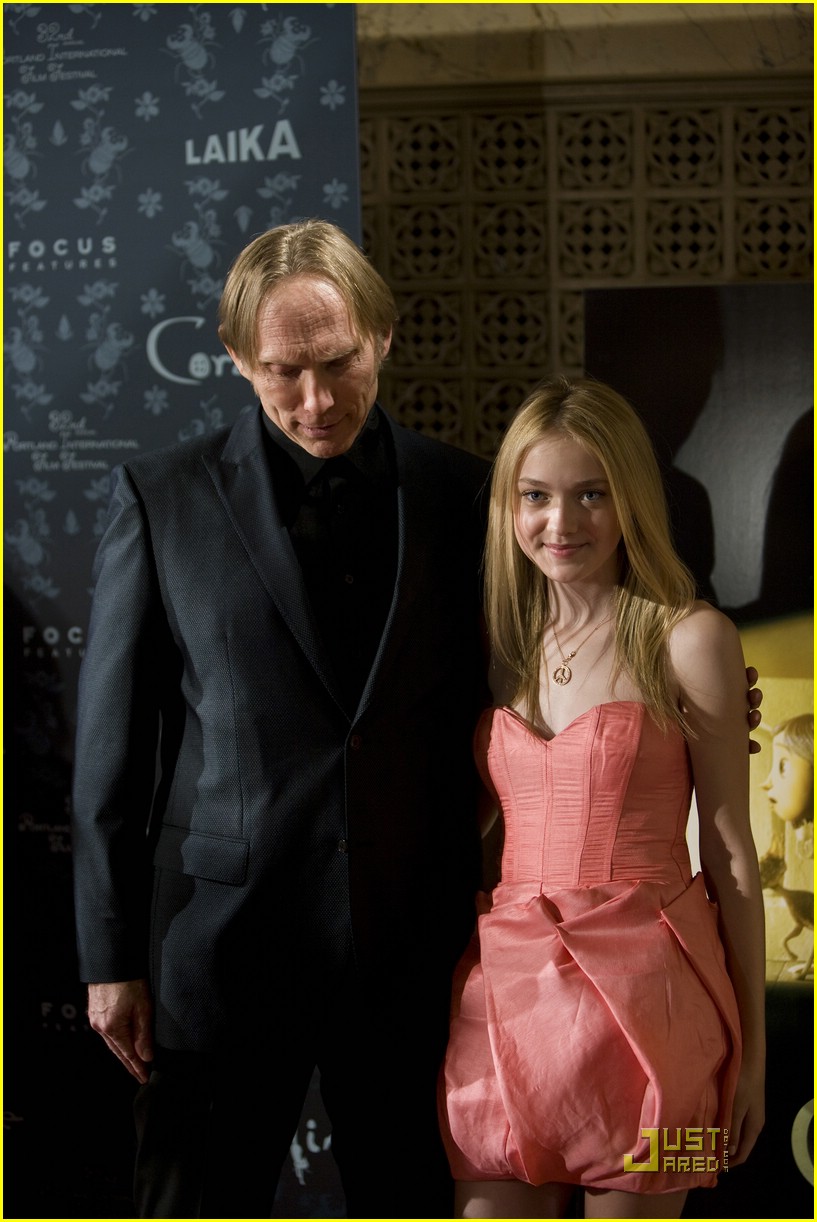 Dakota Fanning Premieres 'Coraline'