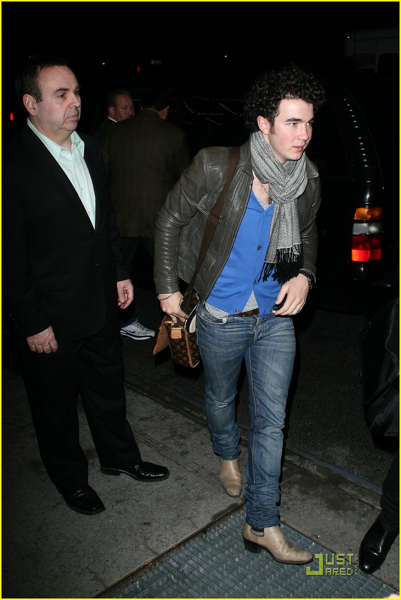 JoBros: Big Apple Brothers