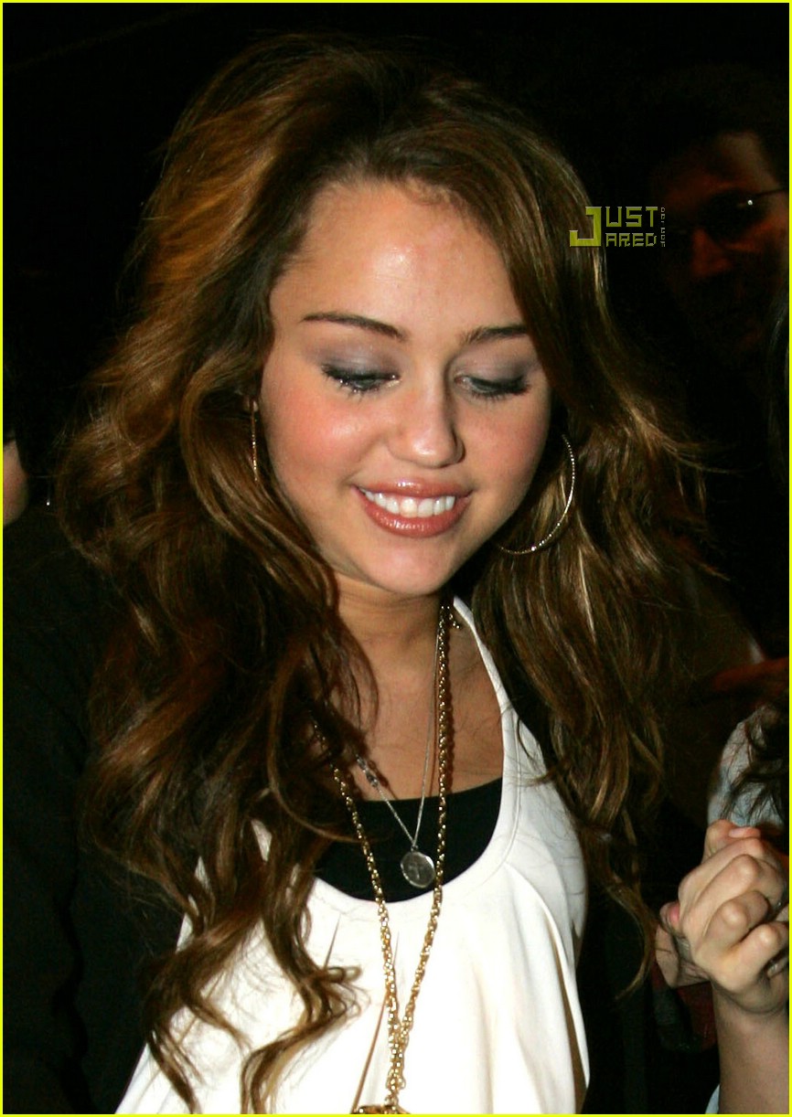 Miley, Selena, Demi: Koi Cuties