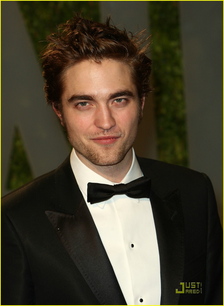 Robert Pattinson: Oscars Are Insane!
