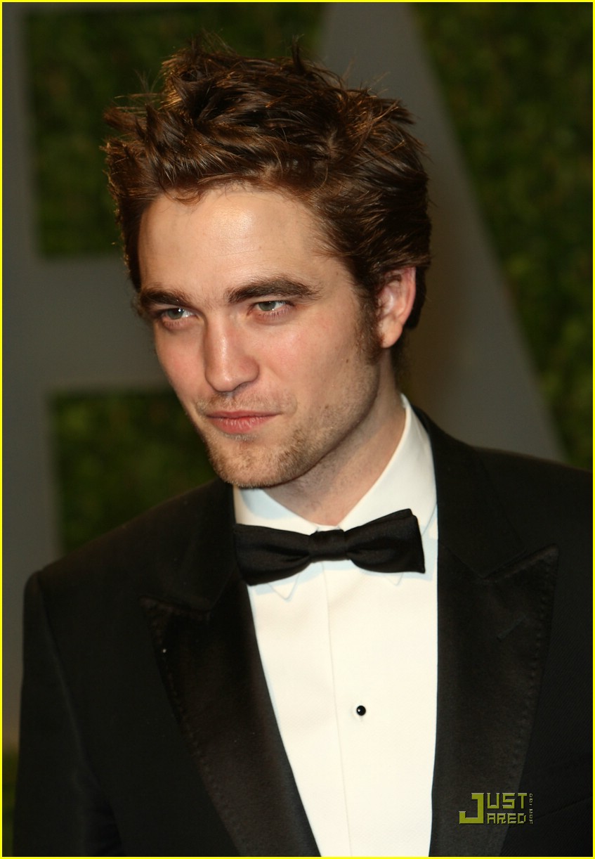 Robert Pattinson: Oscars Are Insane!