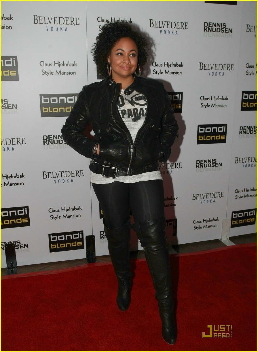 Raven Symone: No Paparazzi!