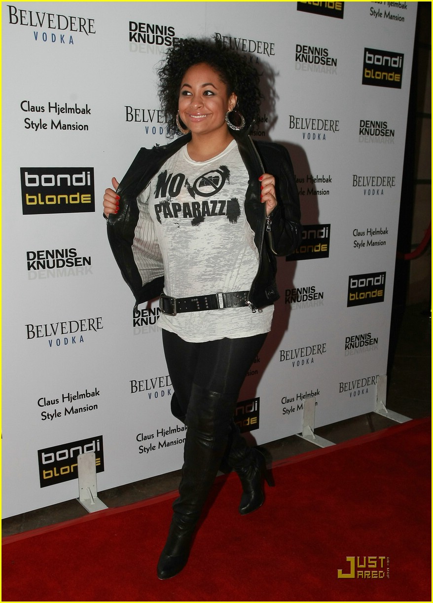 Raven Symone: No Paparazzi!
