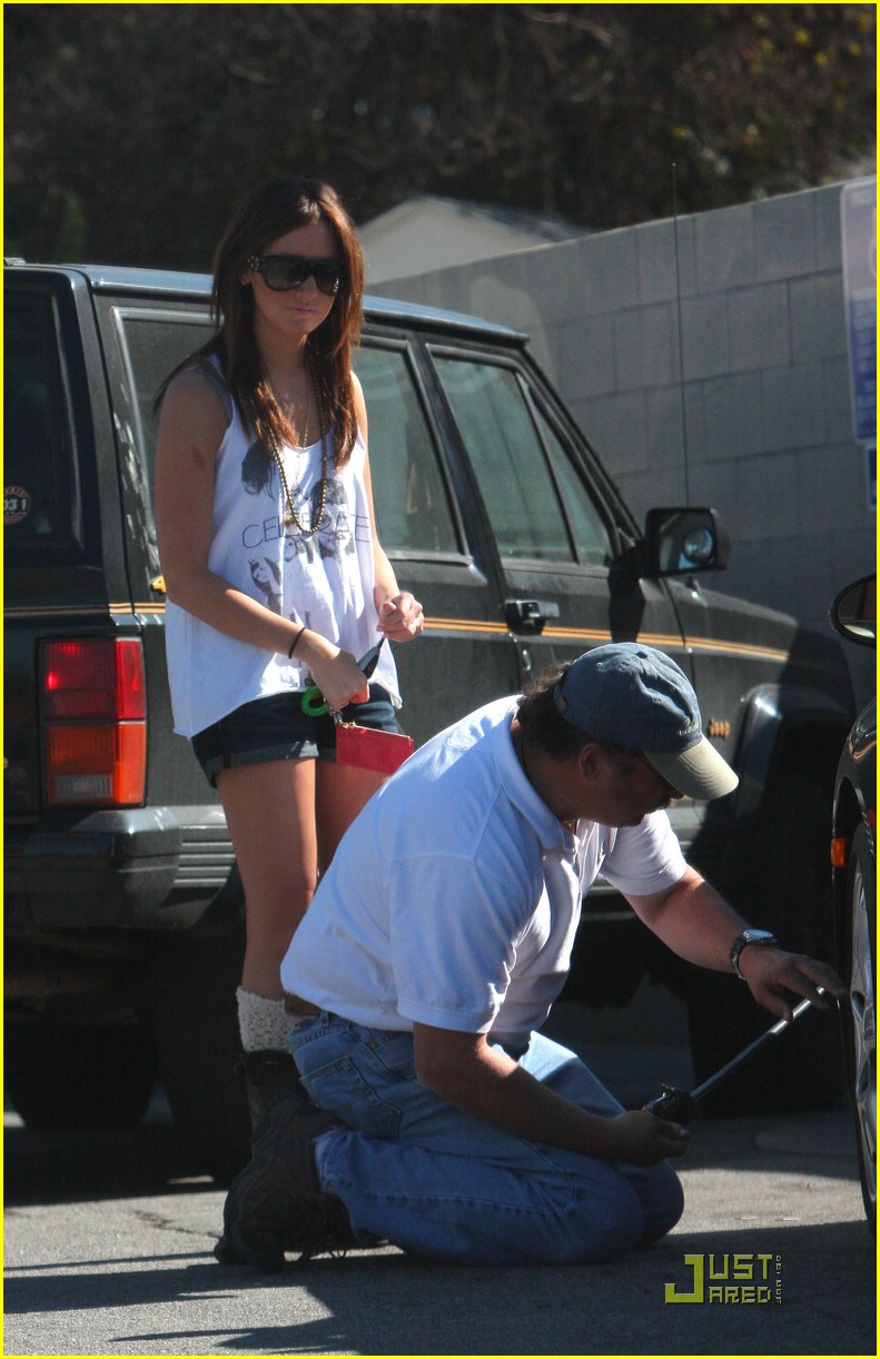 Ashley Tisdale Has Tire Troubles