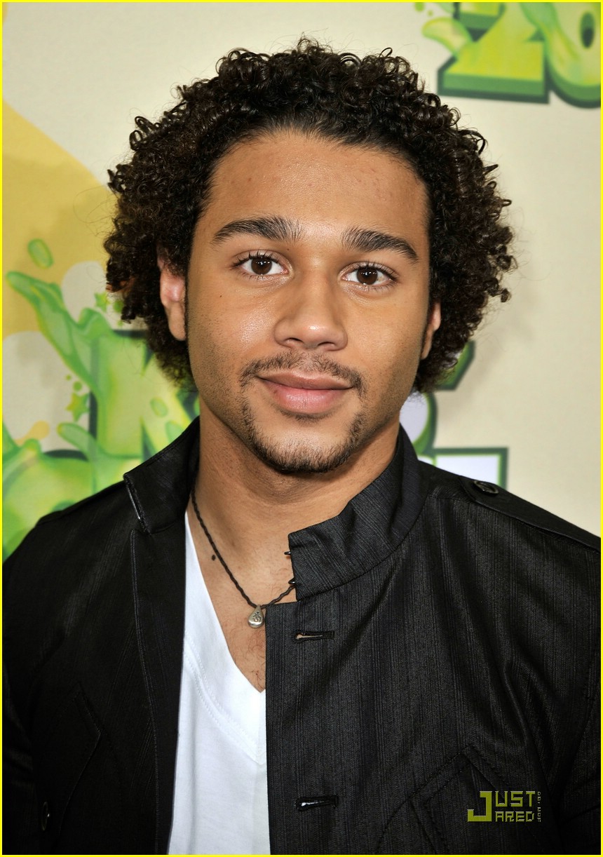 Corbin Bleu: Heading To Europe Soon!