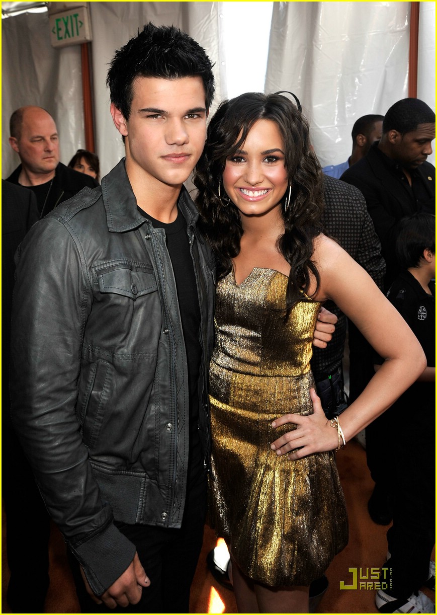 Demi Lovato is a Golden Girl