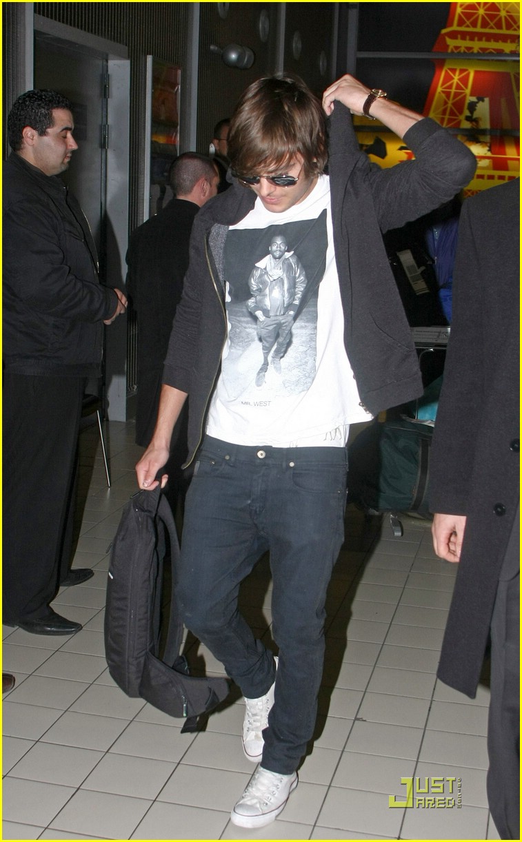 Zac Efron is in the City of Lights