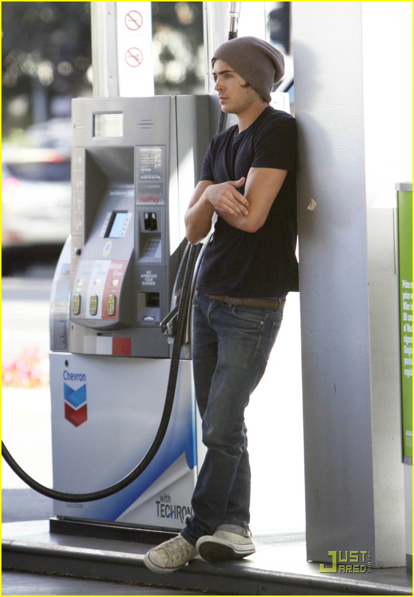 Zac Efron is Ready For Rove