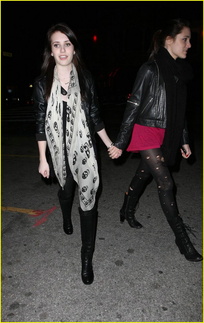 Emma Roberts is Hollywood Hot