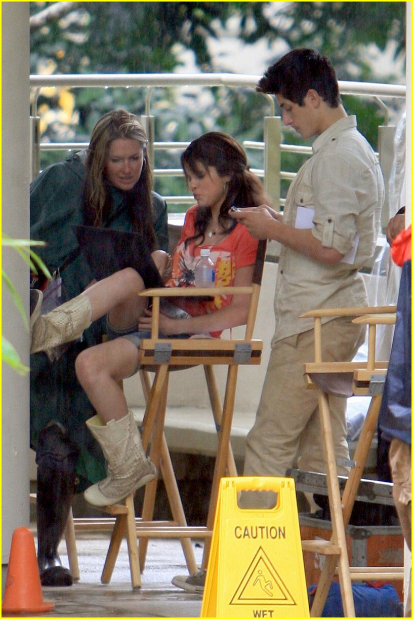 David Henrie & Selena Gomez: Techie Twosome