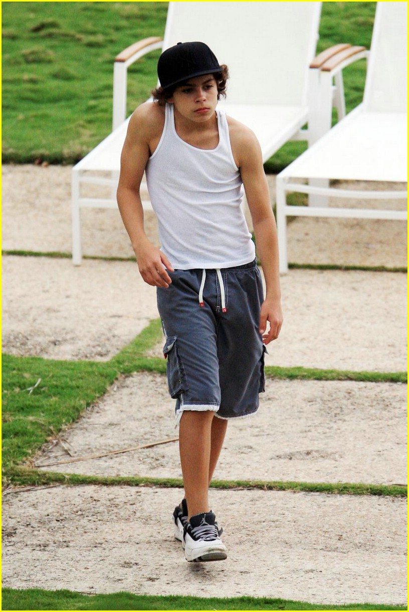 Jake T. Austin Pop & Locks