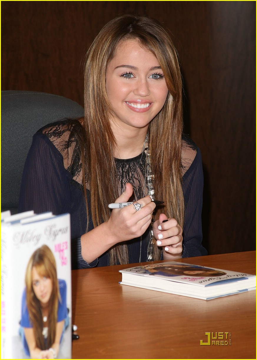 Miley Cyrus is a Barnes & Noble Beauty