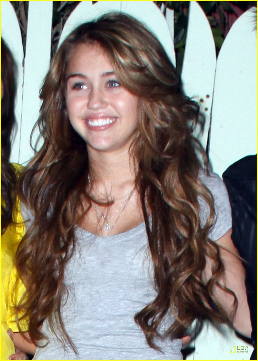 Miley Cyrus is Borelli Beautiful
