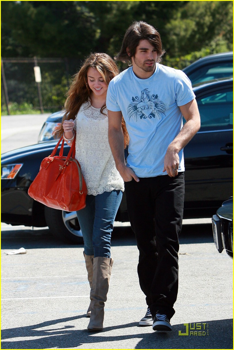 Miley Cyrus & Justin Gaston: Studio Cafe Sweeties