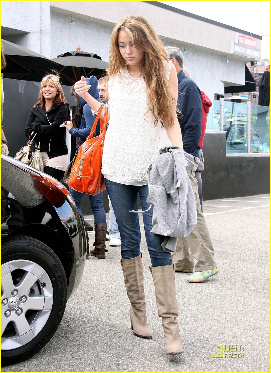 Miley Cyrus & Justin Gaston: Studio Cafe Sweeties