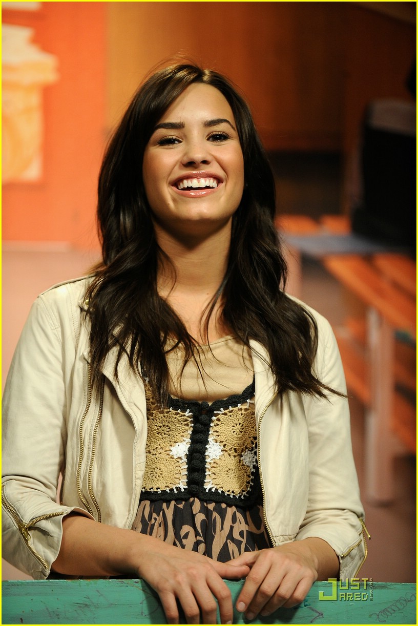 Demi Lovato Brings Music to Madrid