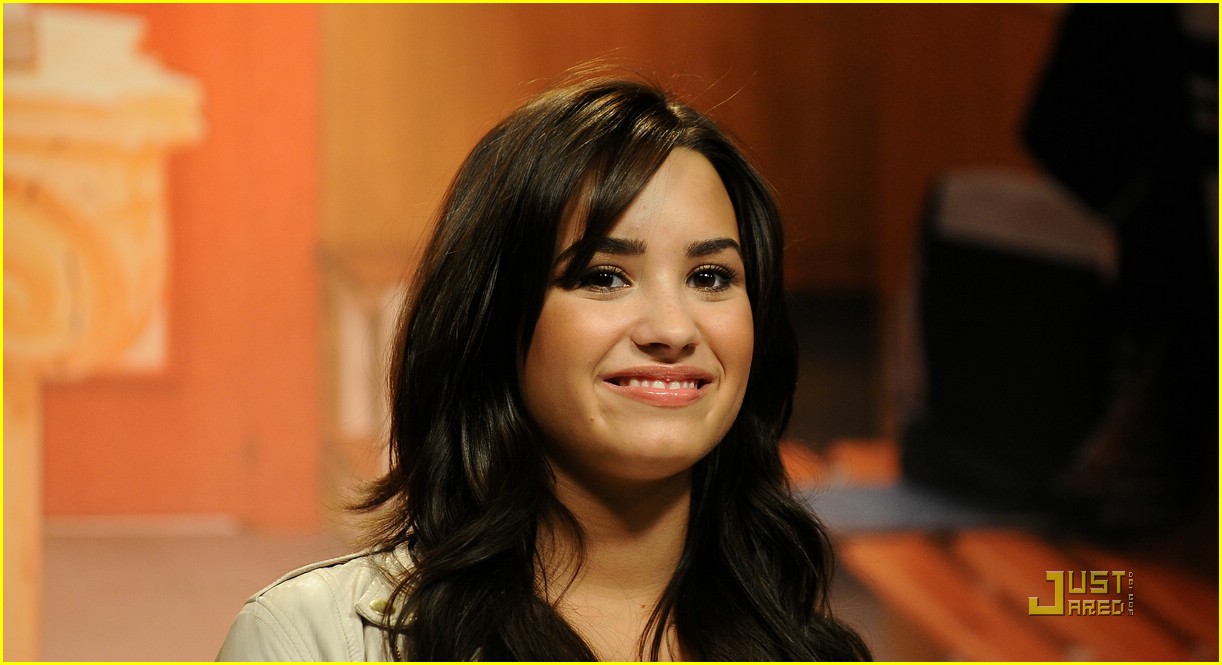 Demi Lovato Brings Music to Madrid