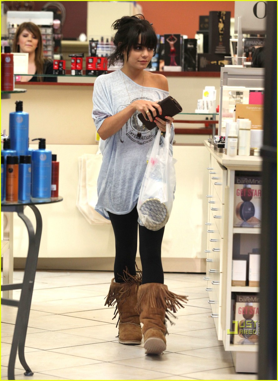 Vanessa Hudgens: Fringe Boot Beautiful