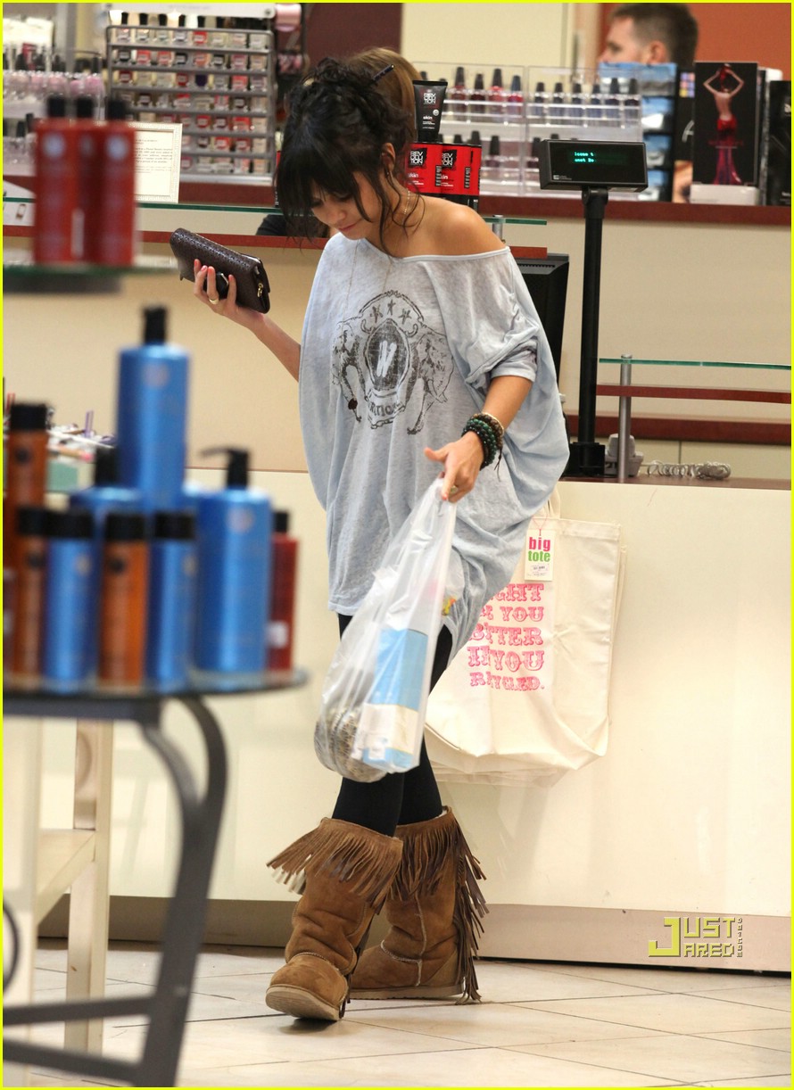 Vanessa Hudgens: Fringe Boot Beautiful