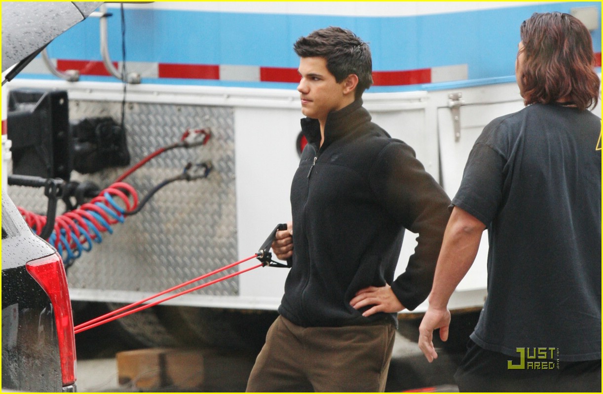 Taylor Lautner: 'Hard Work Pays Off'