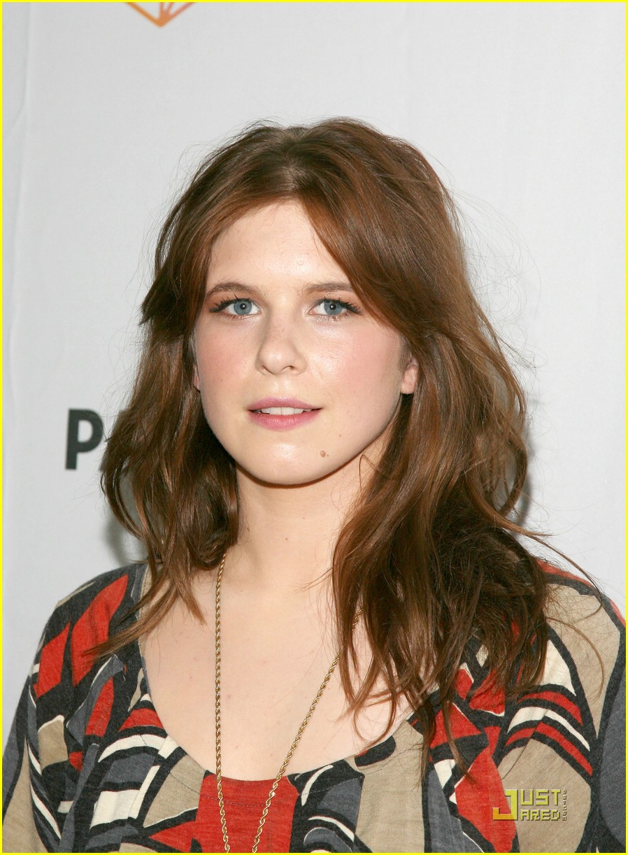 Magda Apanowicz is Caprica Cute