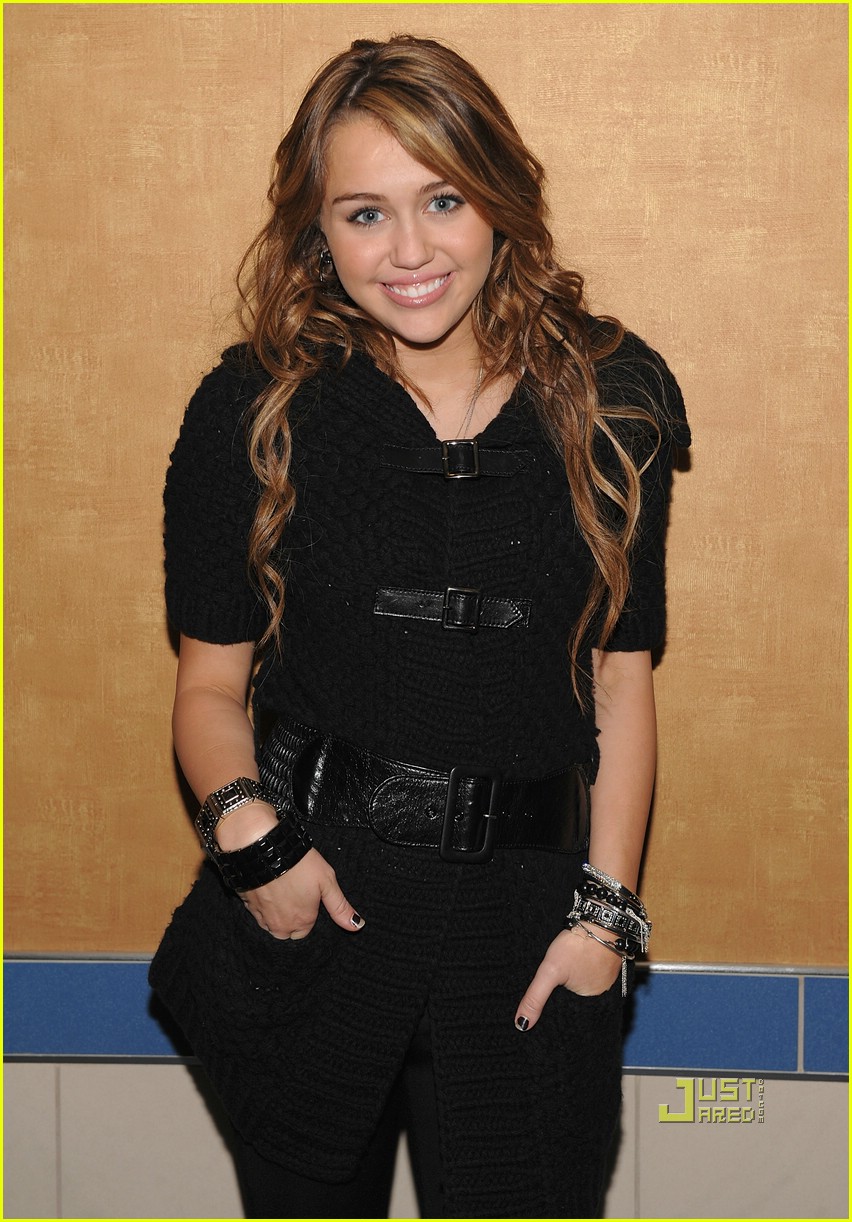 JustJaredJr.com Hannah Montana Screening!