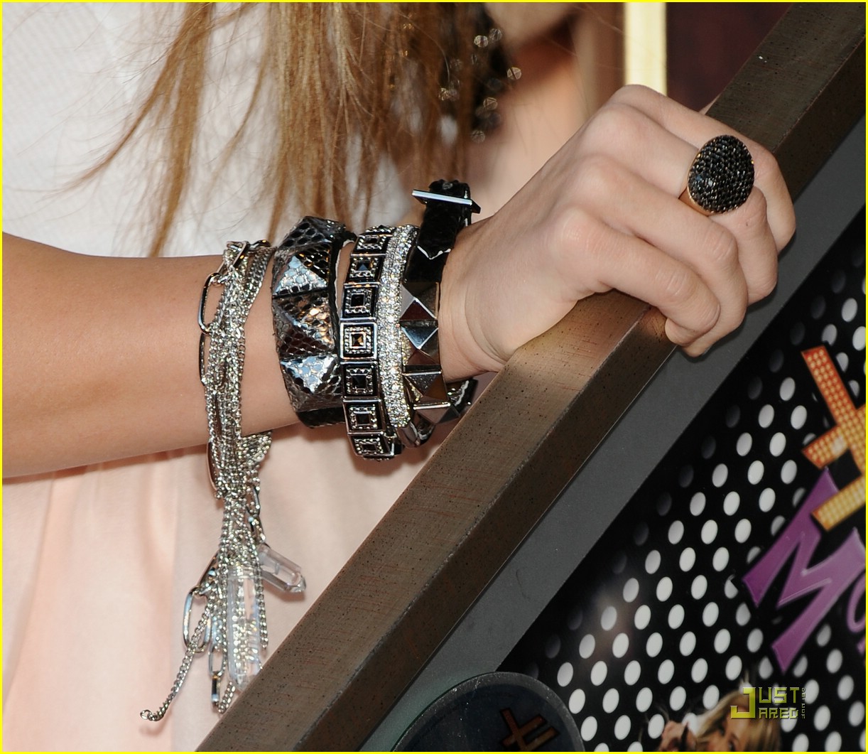 Miley Cyrus is Madrid Magical