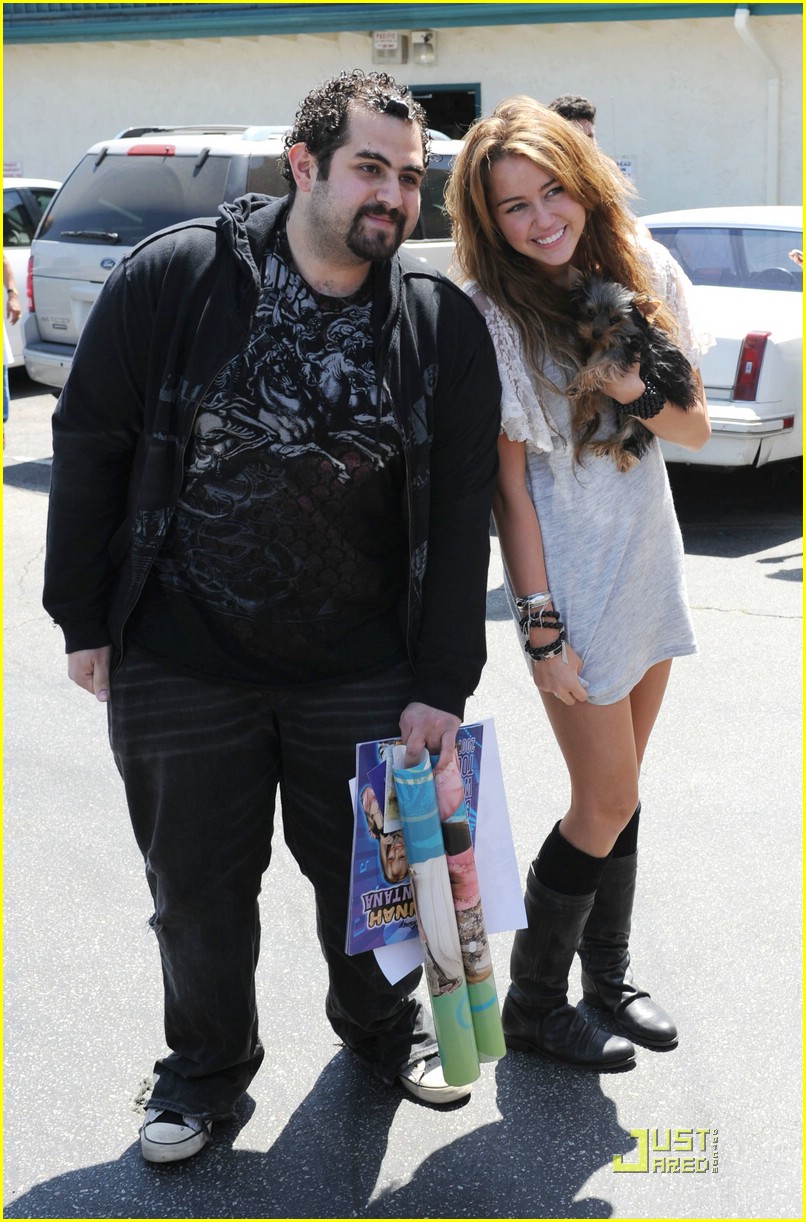 Miley Cyrus Has A Paty's Puppy