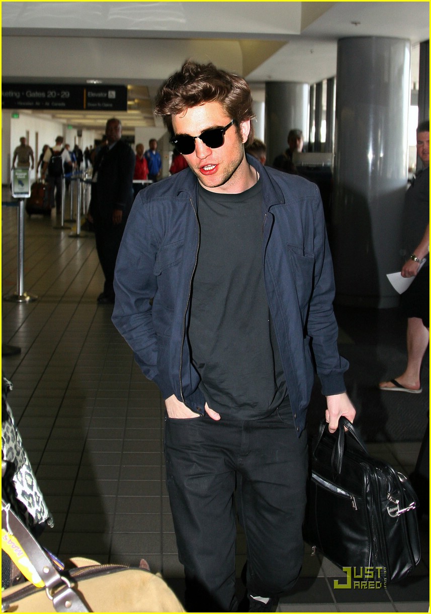 Robert Pattinson Remembers Me