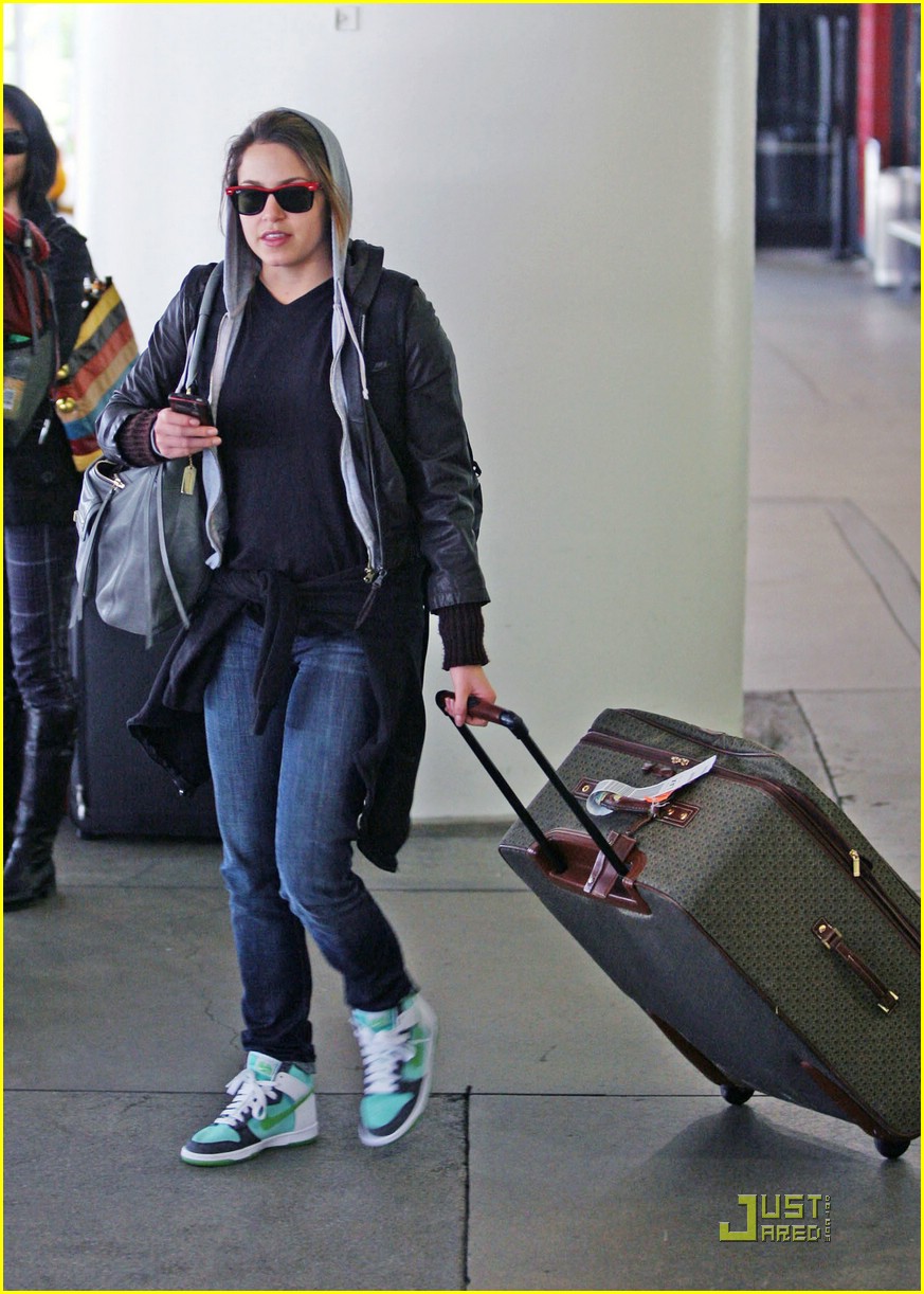 Nikki Reed is La Brea Beautiful