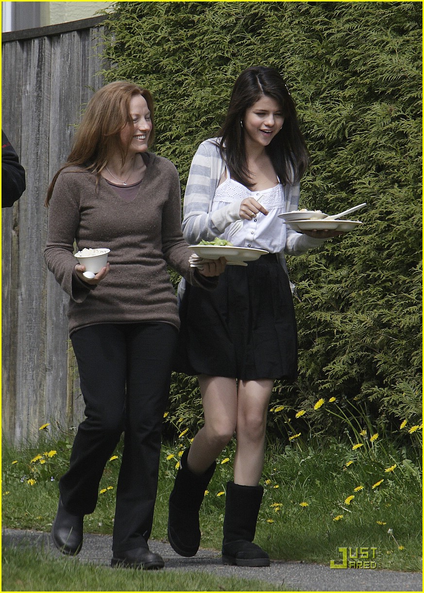 Selena Gomez Snaps A Picture